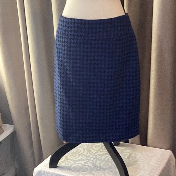 Ann Taylor skirt size 6 - Picture 1 of 5